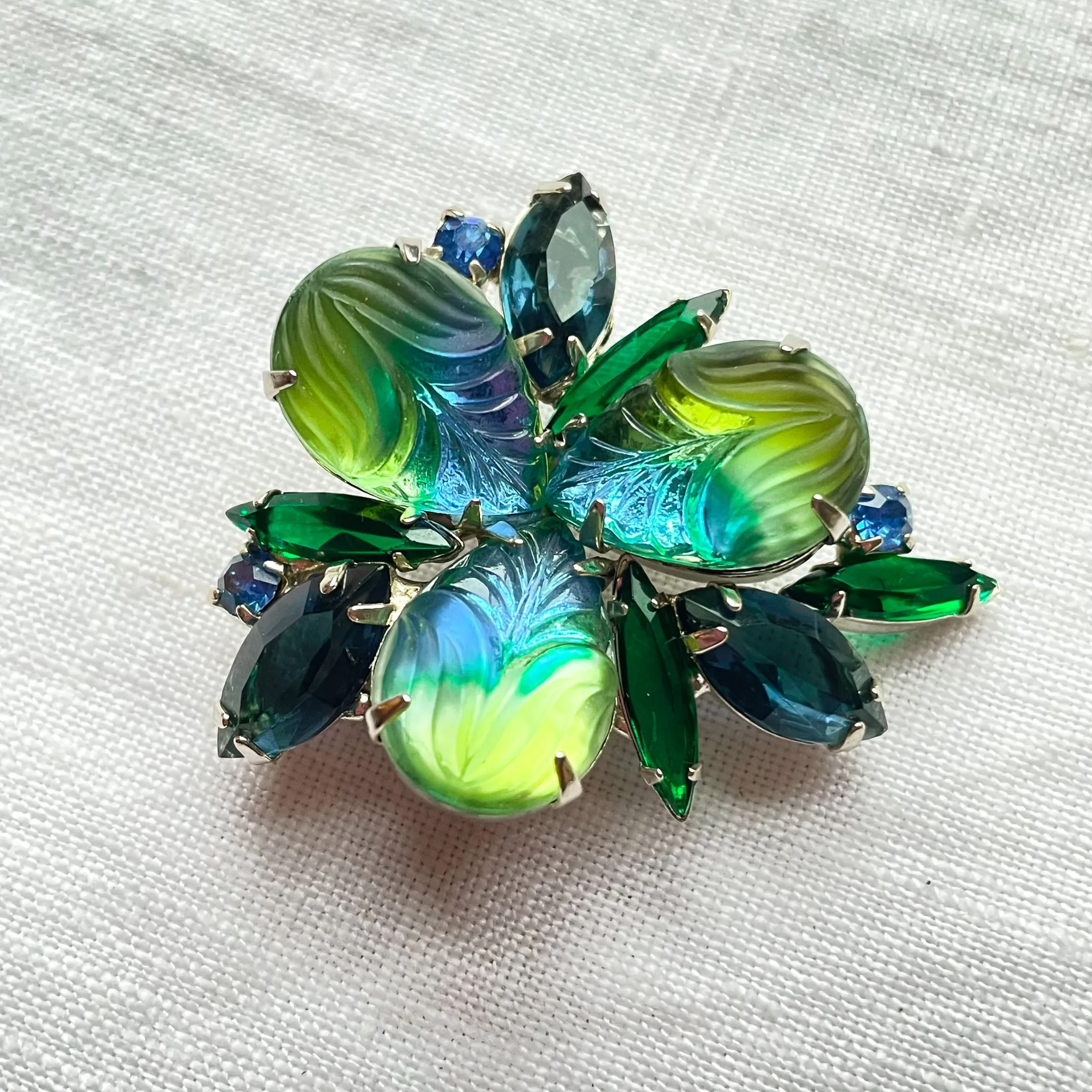 Beautiful Blue/Green Givre Art Glass Rhinestone Brooch