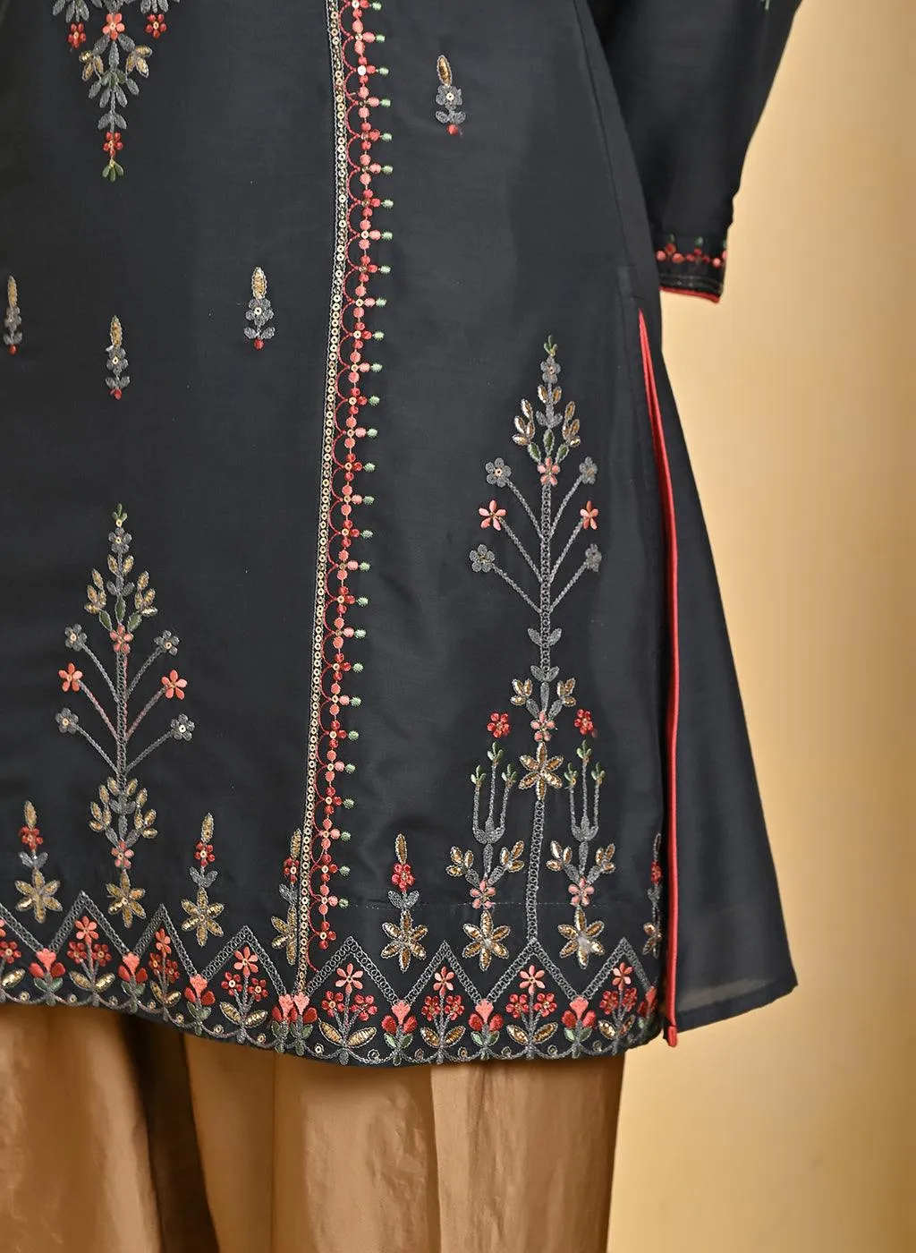 Grey Embroidered Thigh-length Kurti with 3/4th Sleeves