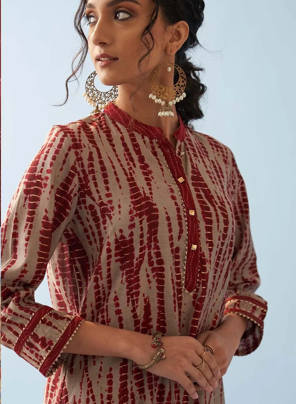 Maroon Printed Kurta Set with Mandarin Collar and Broad Border Sleeves