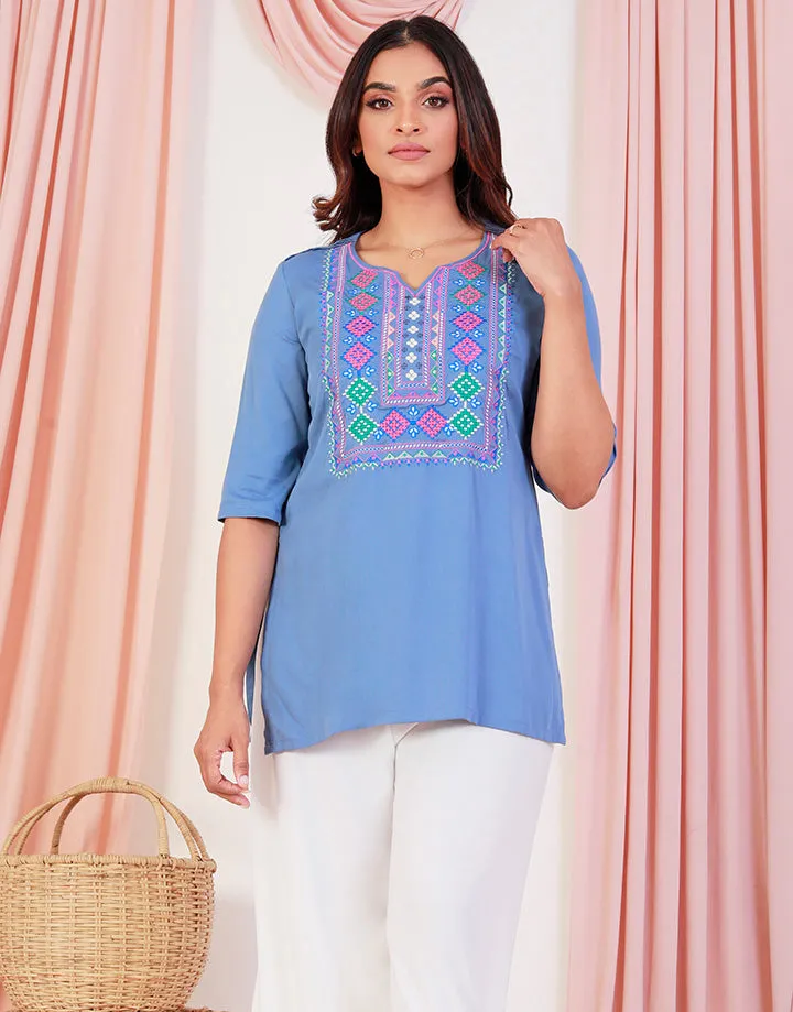 Split Neck Line Kurtha with Embroidered Details