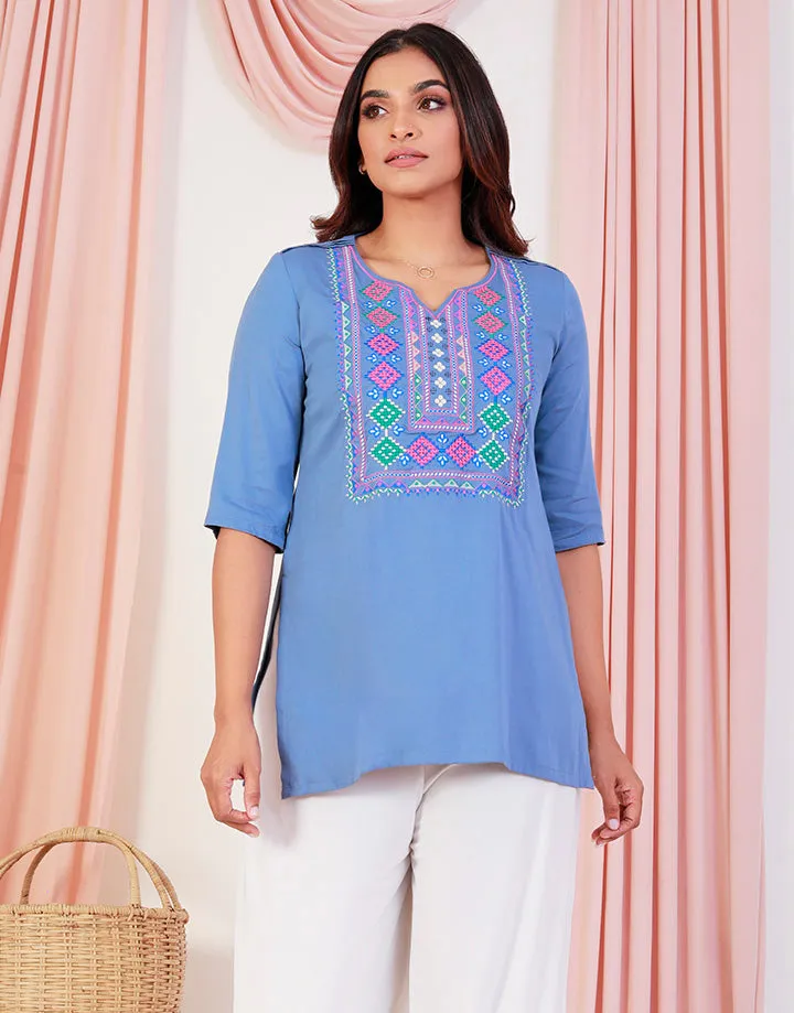 Split Neck Line Kurtha with Embroidered Details