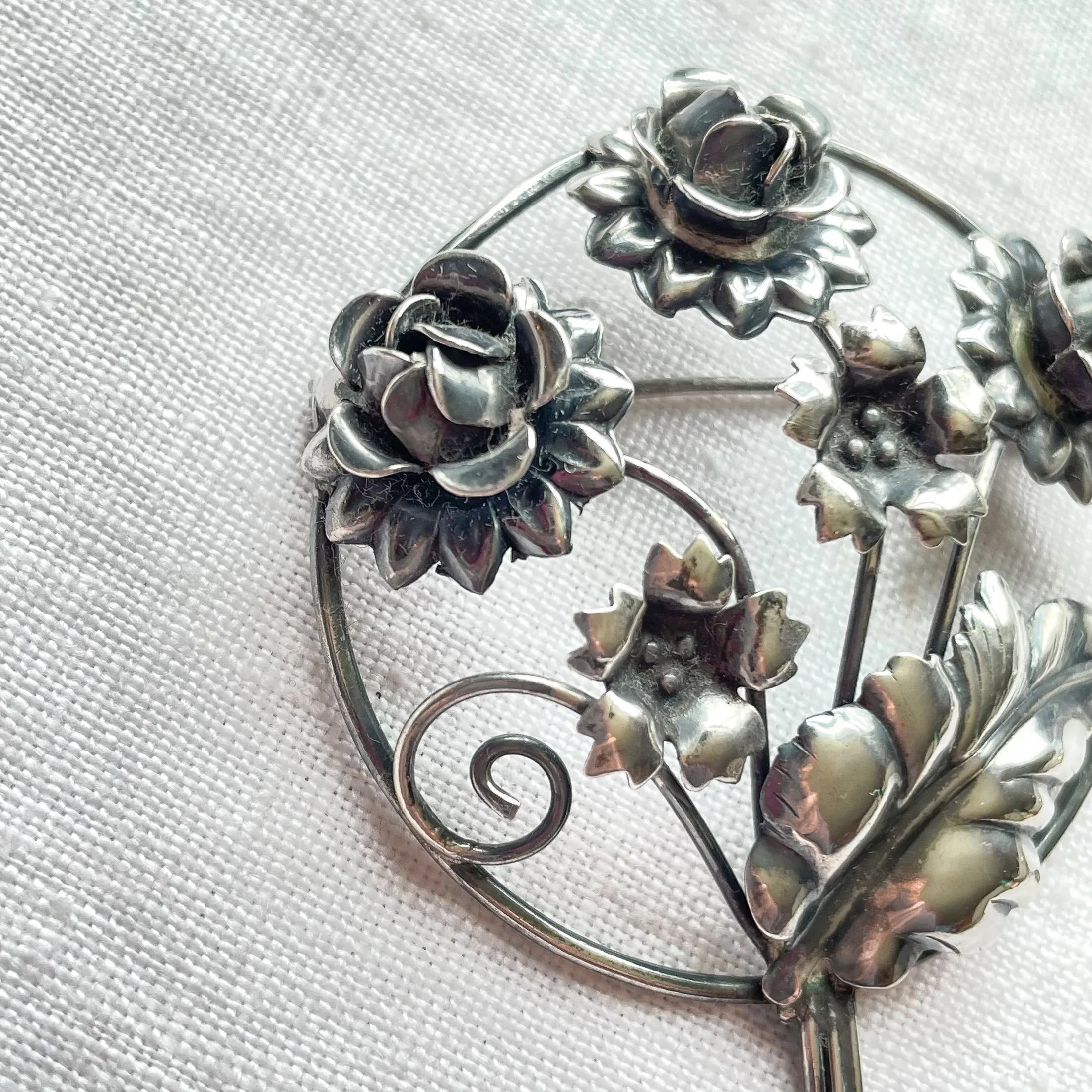 Vintage 40s Sterling Silver Flower Brooch