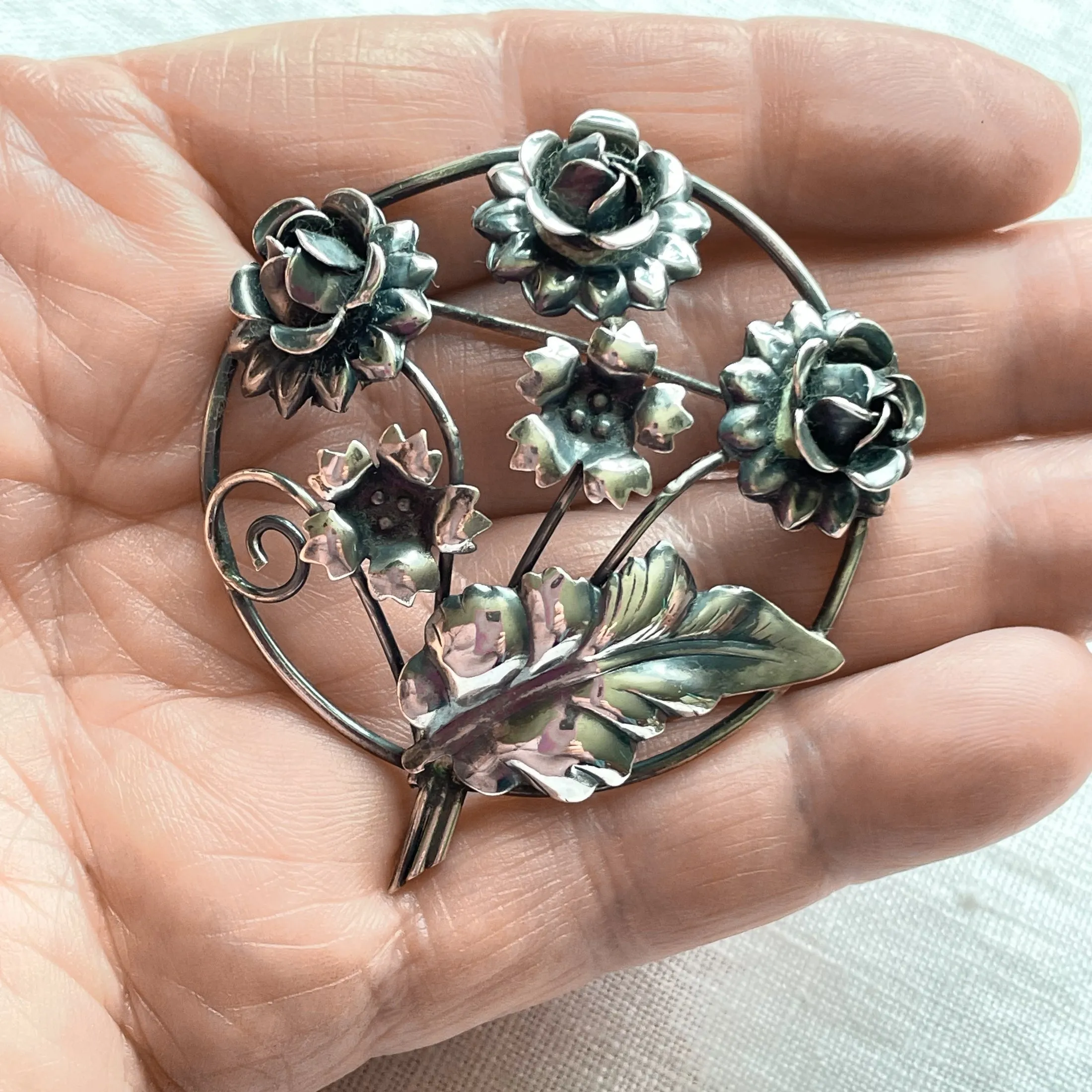 Vintage 40s Sterling Silver Flower Brooch